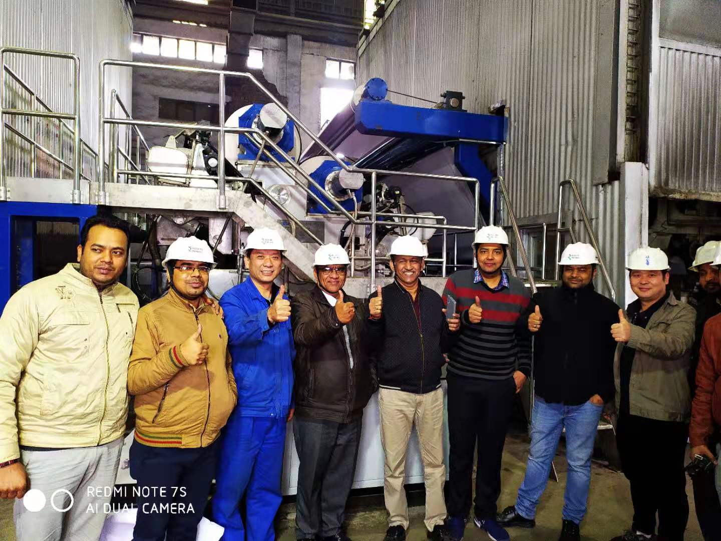 热烈祝贺我司出口印度膜转移施胶机项目一次性开车成功