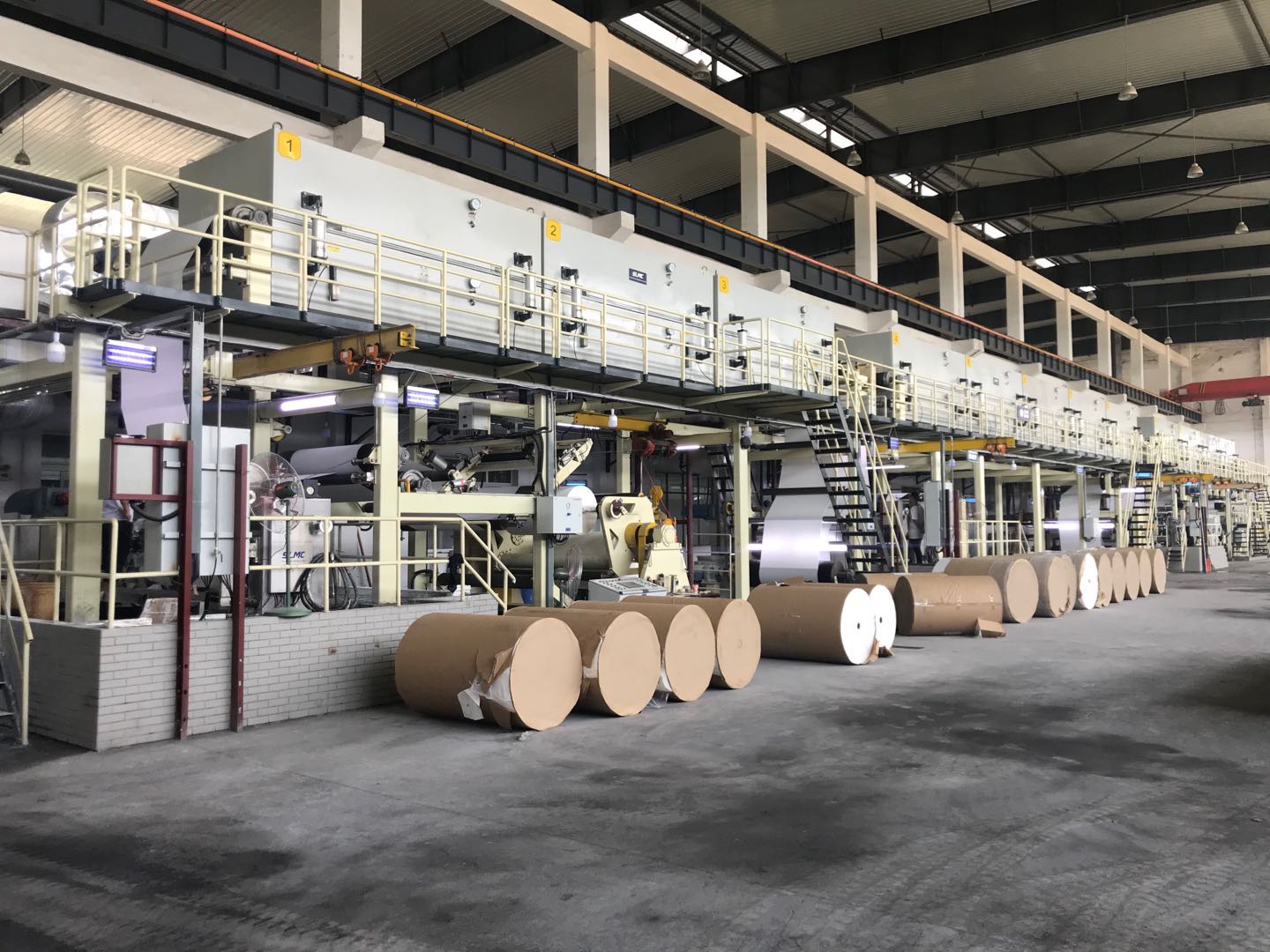 热烈祝贺湖南天琪三防热敏纸涂布机顺利开车